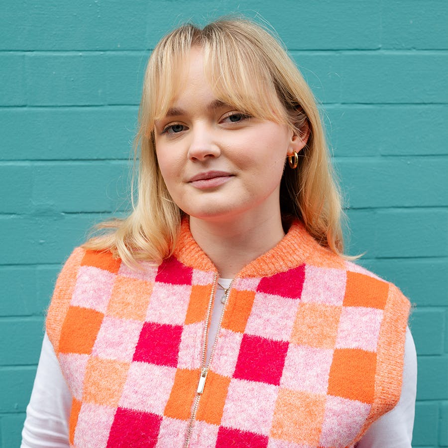 Ellie Peach3